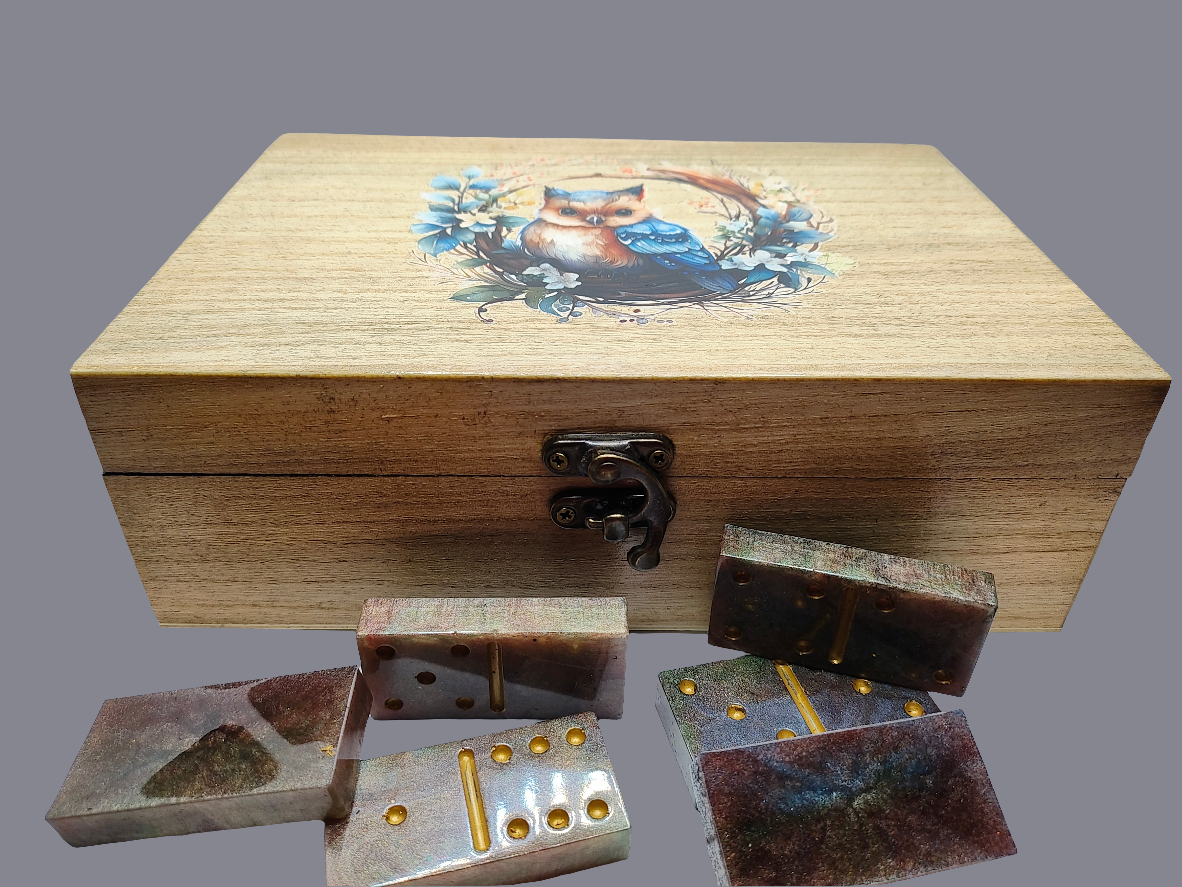 Faux Granite Owl Dominoes